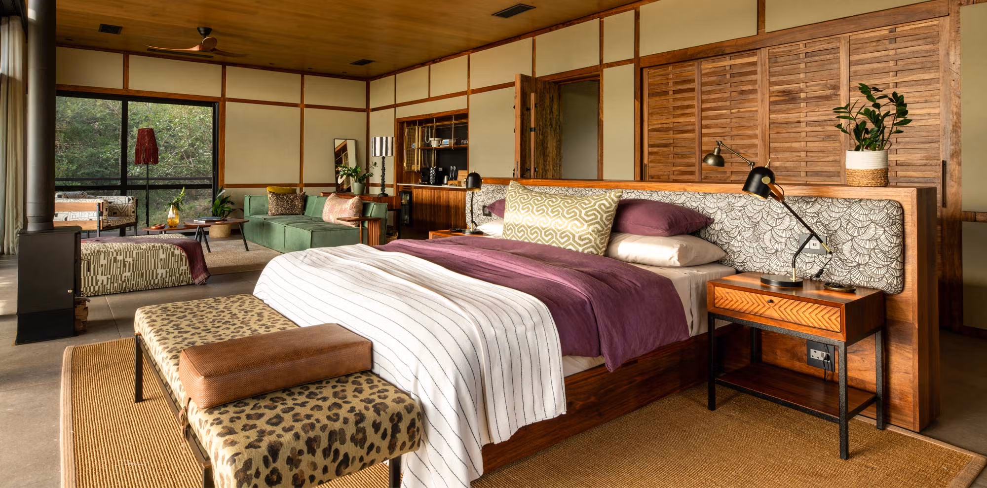 Suite interior with sitting area